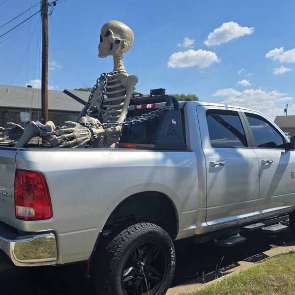 Meet your Posher, Megan - Picture 2 of 9